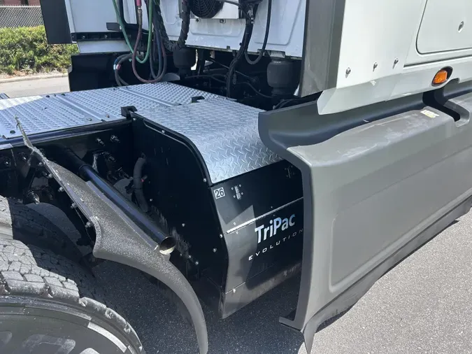 2022 International LT625