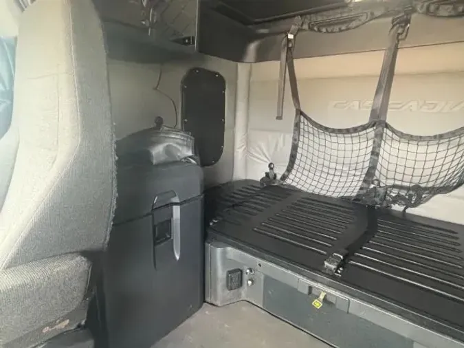 2020 Freightliner New Cascadia 126