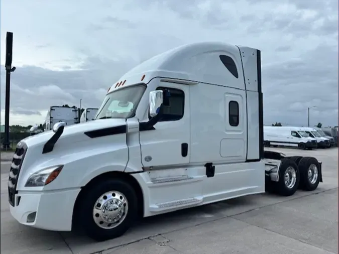 2022 Freightliner PT126SLP