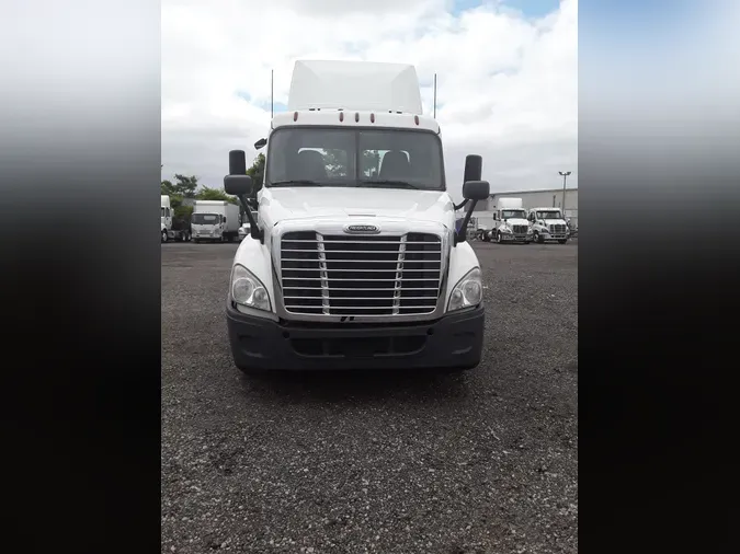 2018 FREIGHTLINER/MERCEDES CASCADIA 125