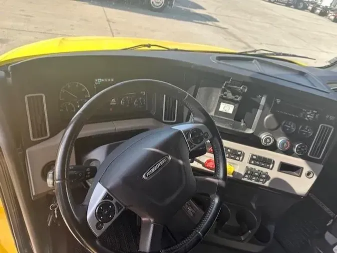 2019 Freightliner Cascadia