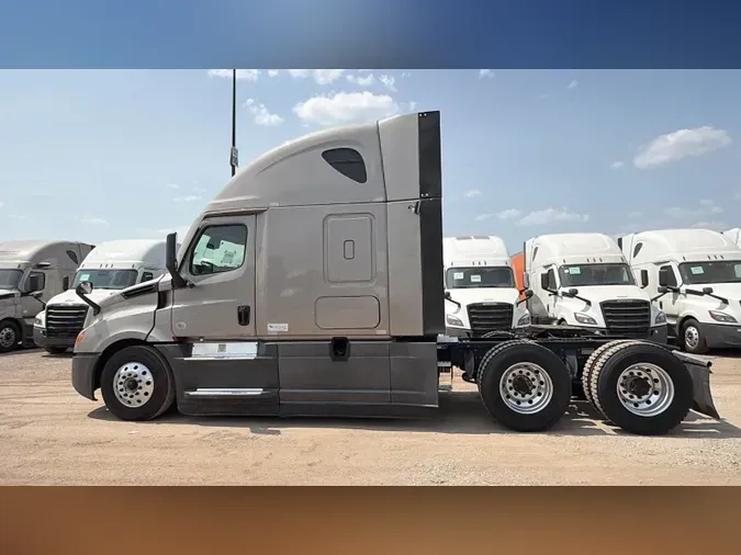 2023 Freightliner Cascadia 126c52a6e34db910ebe0b3ddfe956be8c6f