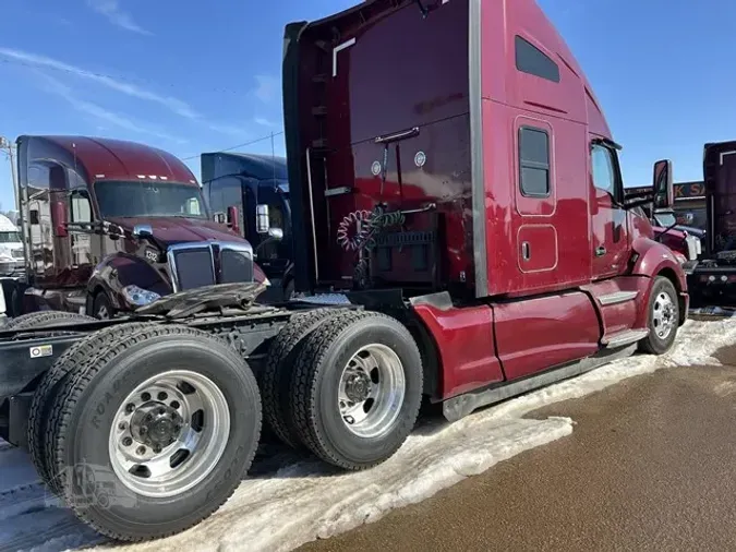 2022 KENWORTH T680