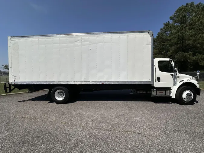 2019 Freightliner Business Class M2 106