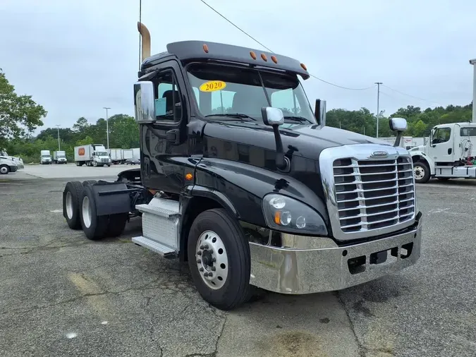 2020 FREIGHTLINER/MERCEDES CASCADIA 125