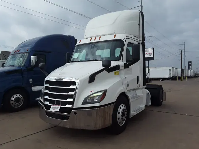 2019 FREIGHTLINER/MERCEDES NEW CASCADIA 116c52cf23a481145086c35d4af8ff81067