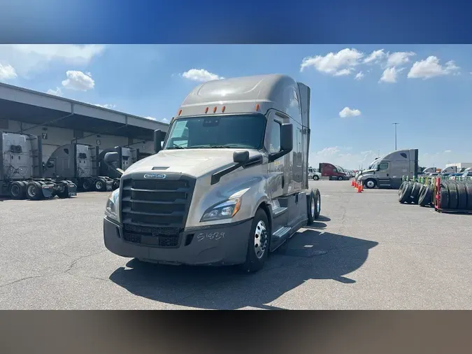 2021 Freightliner Cascadia 126