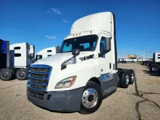 2019 FREIGHTLINER CASCADIA CA126