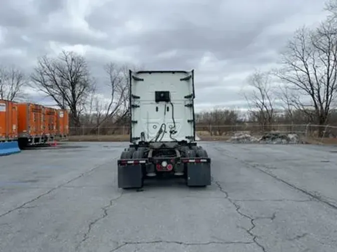 2020 Freightliner Cascadia