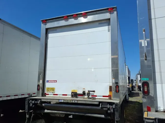 2018 FREIGHTLINER M2 106