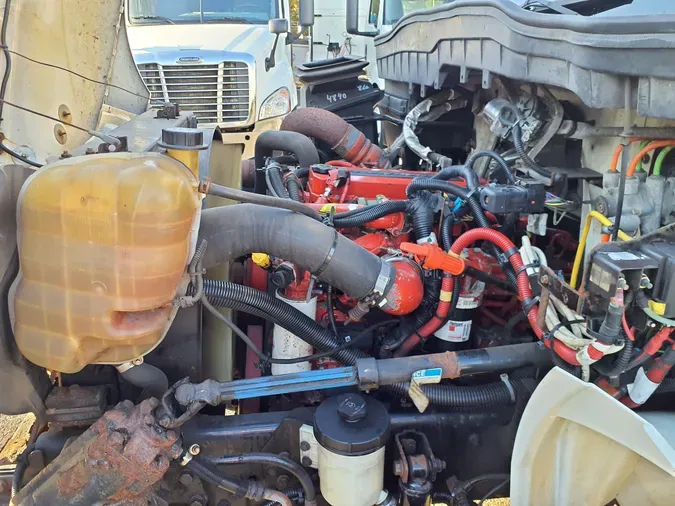 2017 NAVISTAR INTERNATIONAL 4300