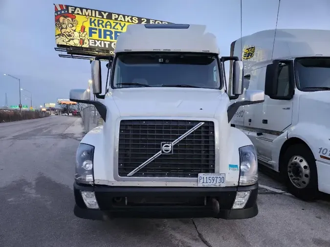 2015 VOLVO VNL64T670