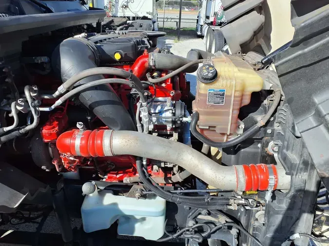 2020 NAVISTAR INTERNATIONAL LT625 SLPR CAB
