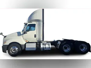 2020 International LT625