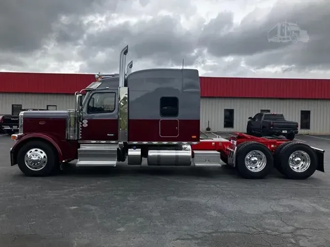 2027 PETERBILT 589