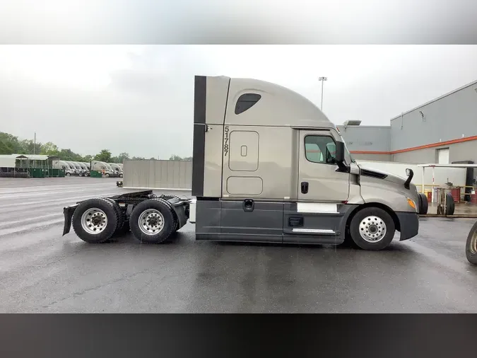 2021 Freightliner Cascadia