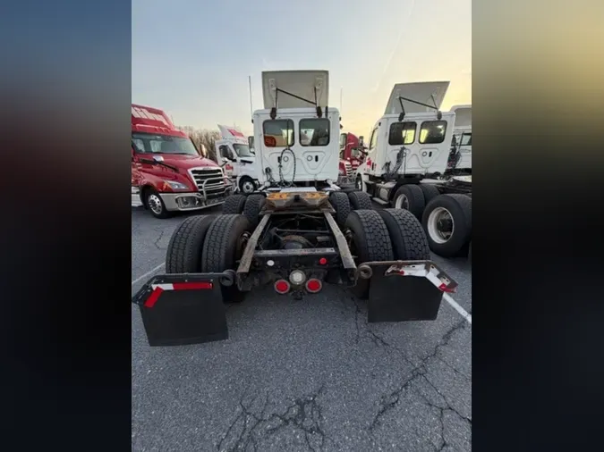 2019 FREIGHTLINER/MERCEDES CASCADIA 125