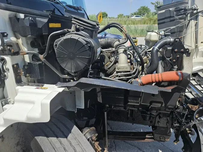 2016 HINO 268
