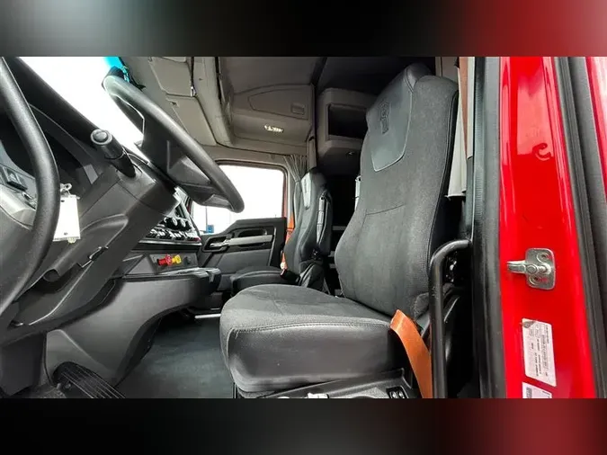 2022 KENWORTH T680