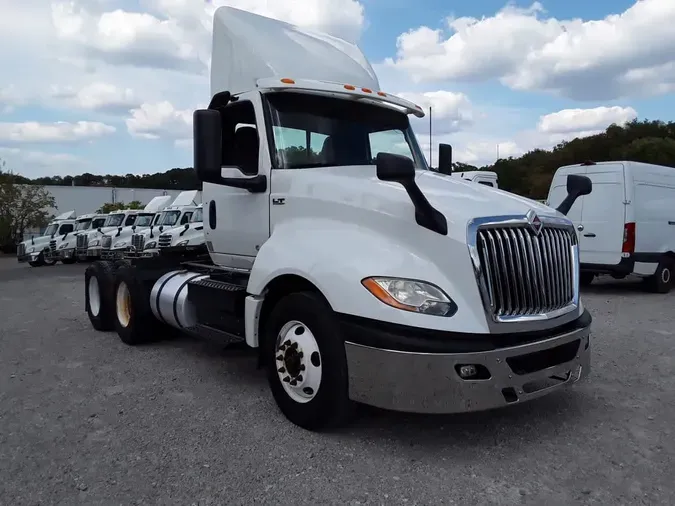 2019 NAVISTAR INTERNATIONAL LT625 DAYCAB T/A