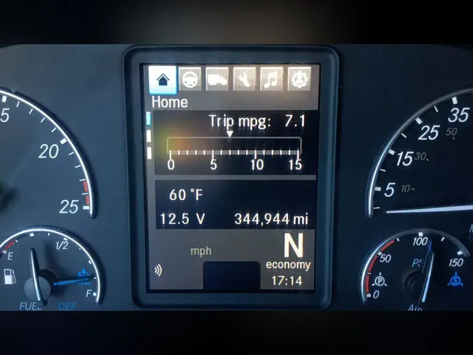 2021 Freightliner Cascadia 126