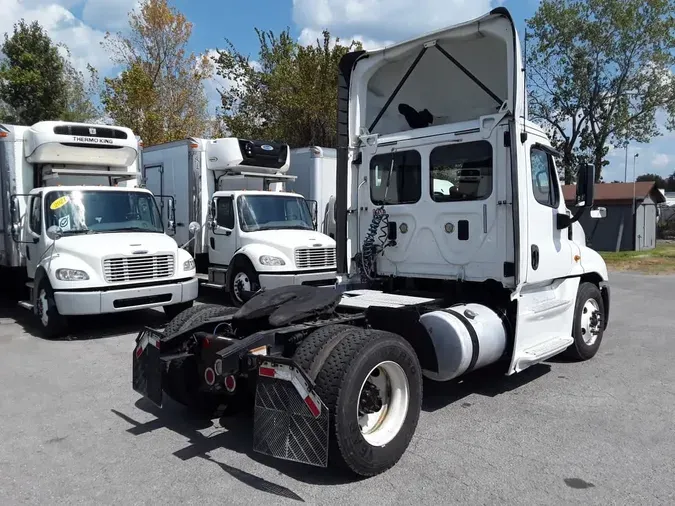 2017 FREIGHTLINER/MERCEDES CASCADIA 125c5442252d504d7b4b722a6ce6e653863
