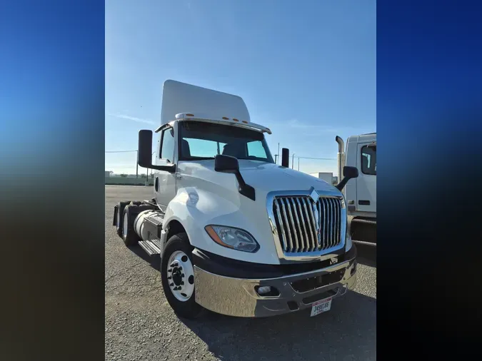 2019 NAVISTAR INTERNATIONAL LT625 DAYCAB T/A