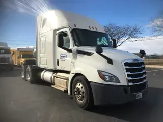 2019 FREIGHTLINER T12664ST