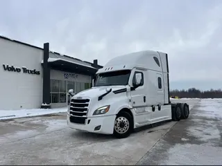 2023 FREIGHTLINER Cascadia 126