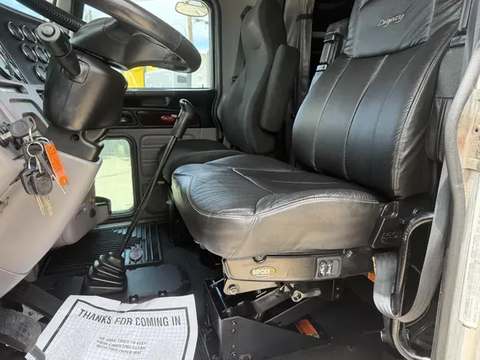 2019 Peterbilt 389