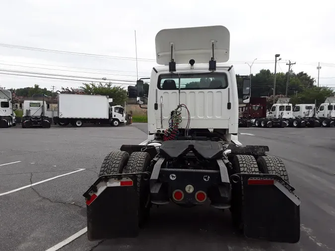 2013 FREIGHTLINER/MERCEDES M2 112