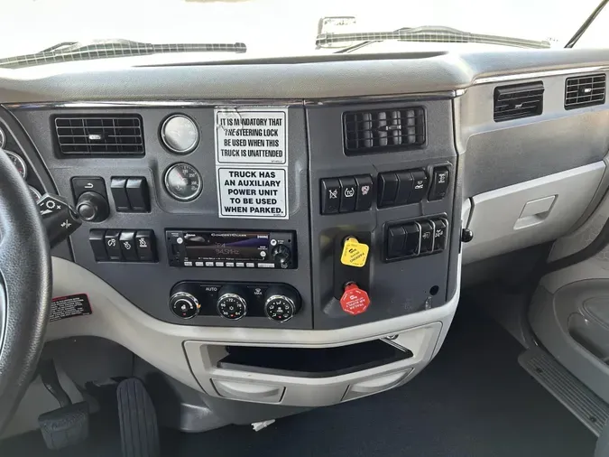 2022 Peterbilt 579