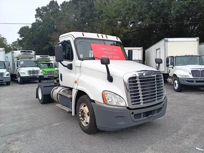 2017 FREIGHTLINER/MERCEDES CASCADIA 125