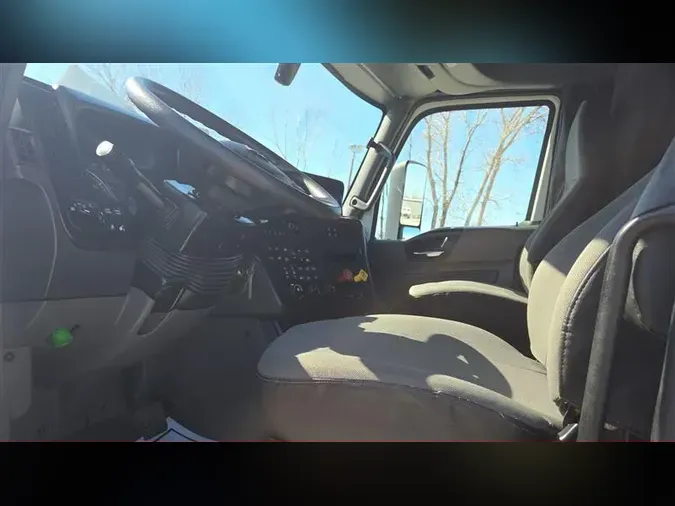 2022 INTERNATIONAL LT