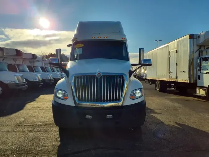 2019 NAVISTAR INTERNATIONAL LT625 SLPR CAB