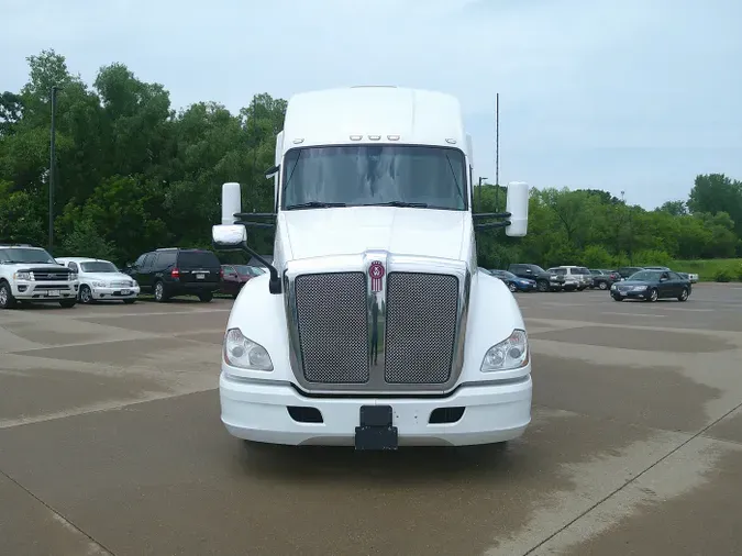 2022 Kenworth T680