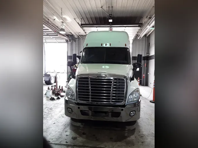 2019 FREIGHTLINER/MERCEDES CASCADIA 125