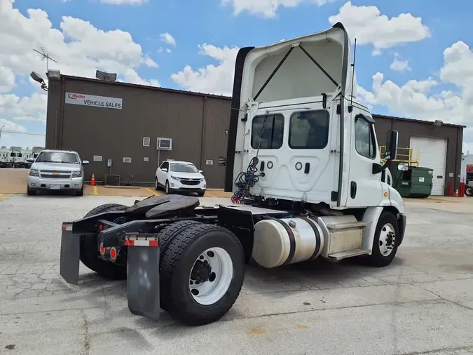 2019 FREIGHTLINER CASCADIA 113
