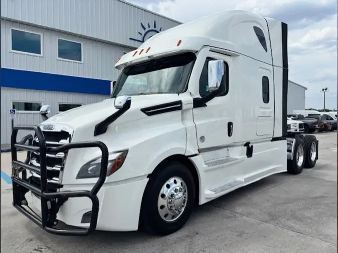 2023 Freightliner Cascadia 126c55c85a36146447ee449d1c82e689c02