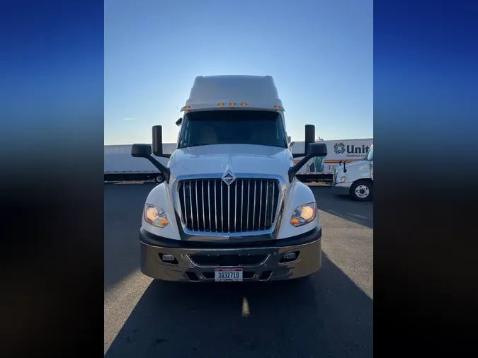 2020 NAVISTAR INTERNATIONAL LT625 SLPR CAB