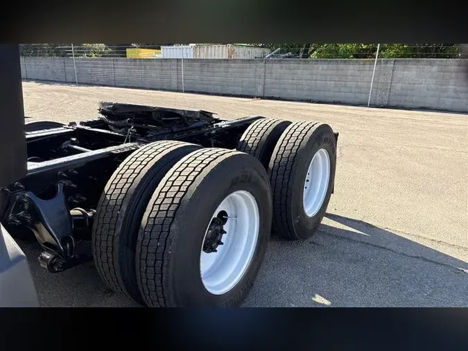 2022 INTERNATIONAL LT