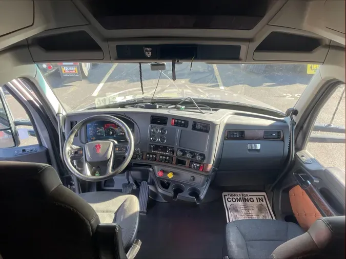 2023 Kenworth T680c55eaffb4e068c25d13b688ebf1db6fa