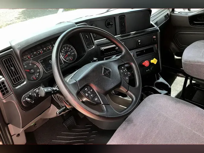 2021 INT LT625 6x4