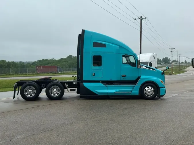 2023 KENWORTH T680