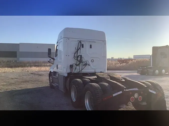 2020 Freightliner Cascadia