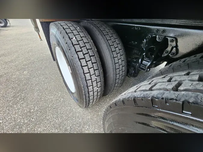 2020 Peterbilt 348