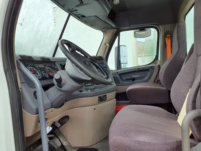 2019 FREIGHTLINER/MERCEDES CASCADIA 125c56dbe804486d0c9e6511a3d7b7eb890