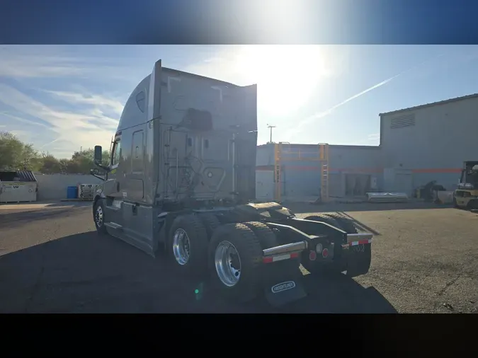 2023 Freightliner Cascadia 126c56eaa3563947c7b8a2d903b87f4581b