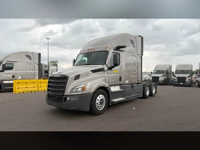 2025 Freightliner Cascadia 126