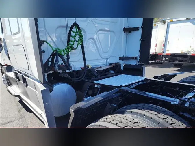 2020 FREIGHTLINER CASCADEVO1